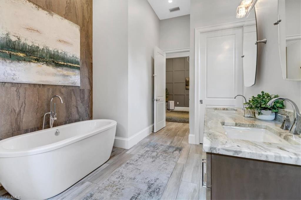 809 Saint Clair Shores RD