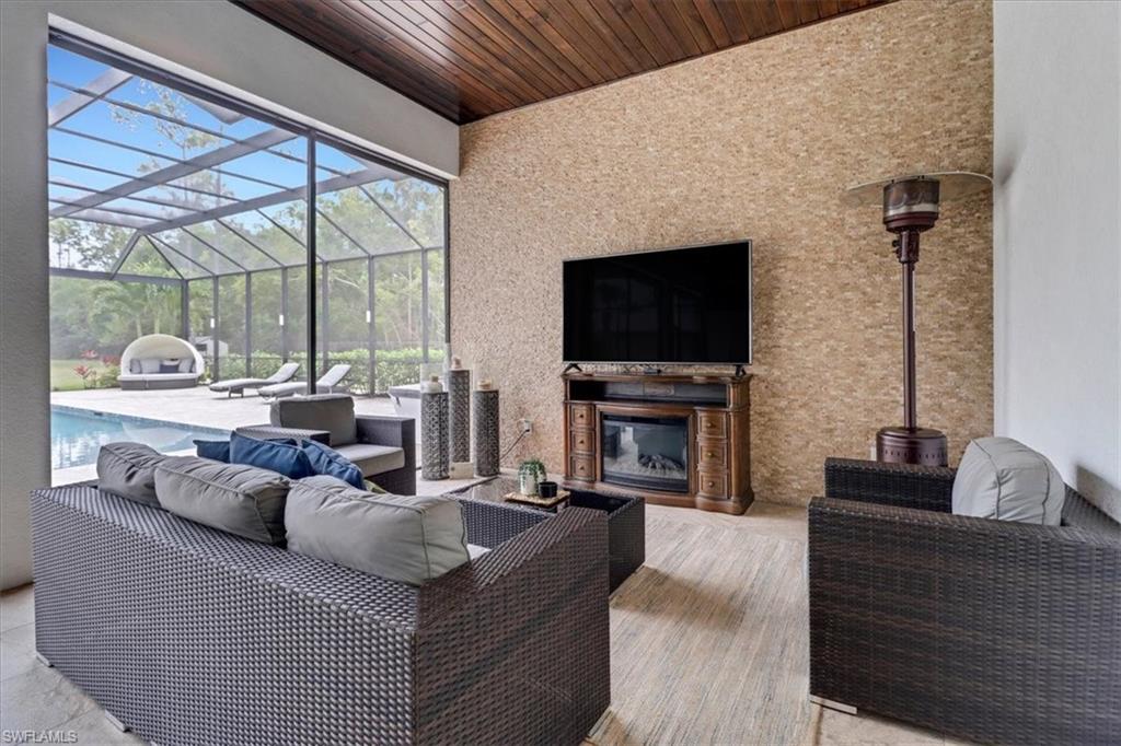 809 Saint Clair Shores RD