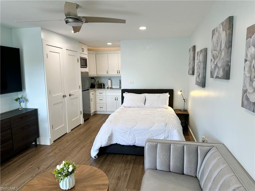 2555 Tamiami TRL N # 260