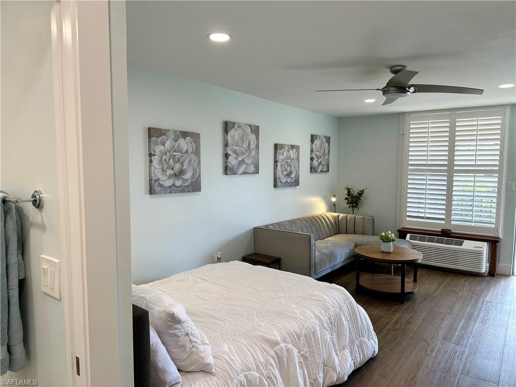 2555 Tamiami TRL N # 260