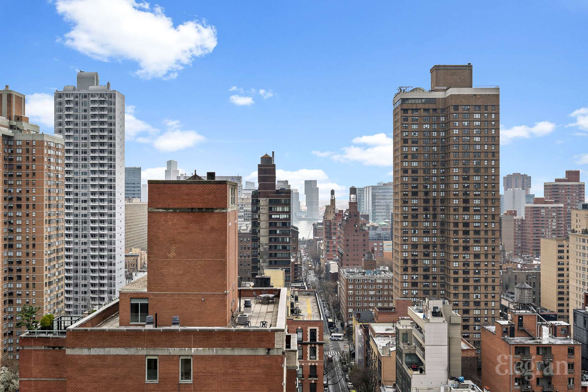 111 East 30th Street Unit: 4C