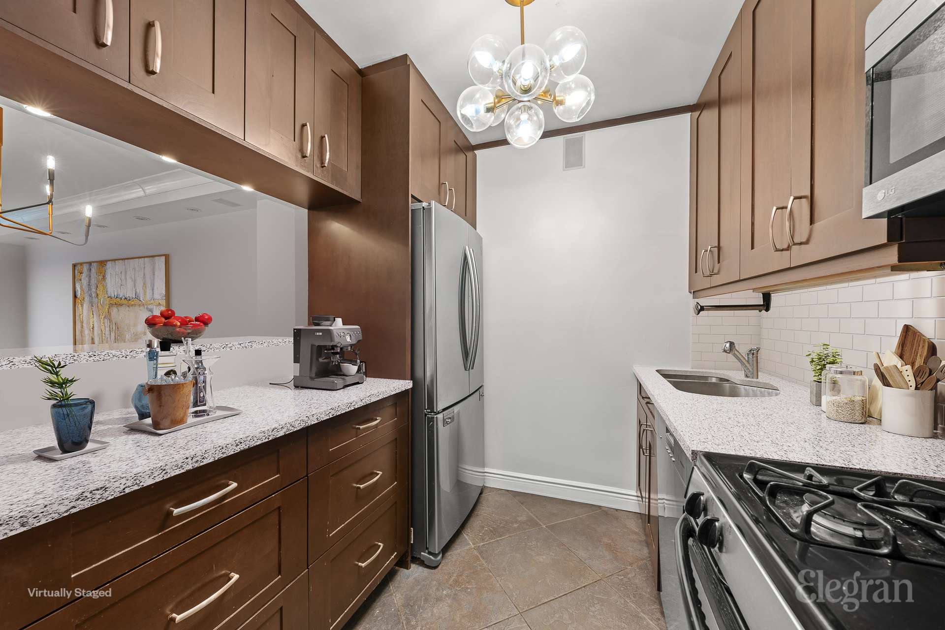 111 East 30th Street Unit: 4C