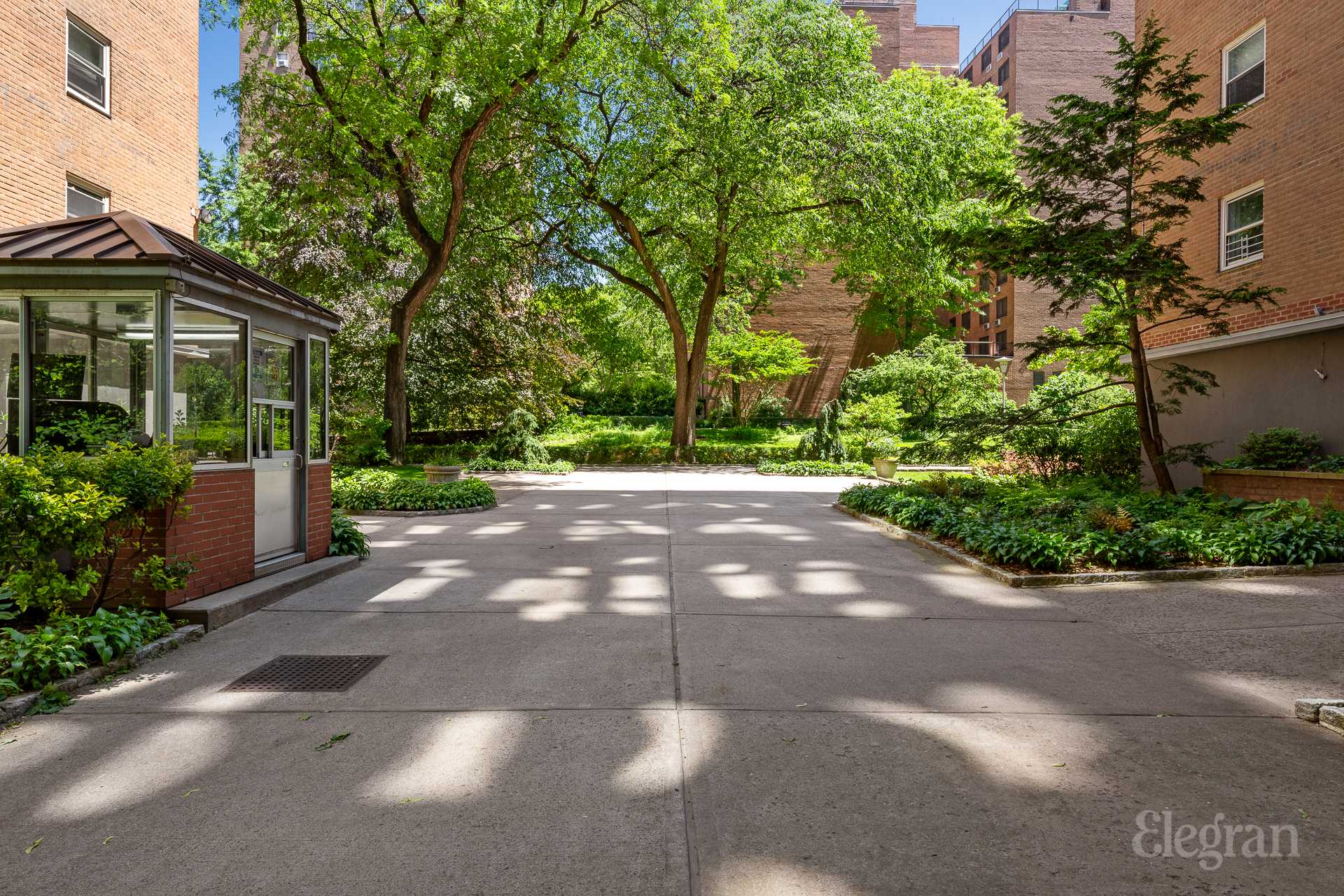 130 Saint Edwards St Unit: 2C