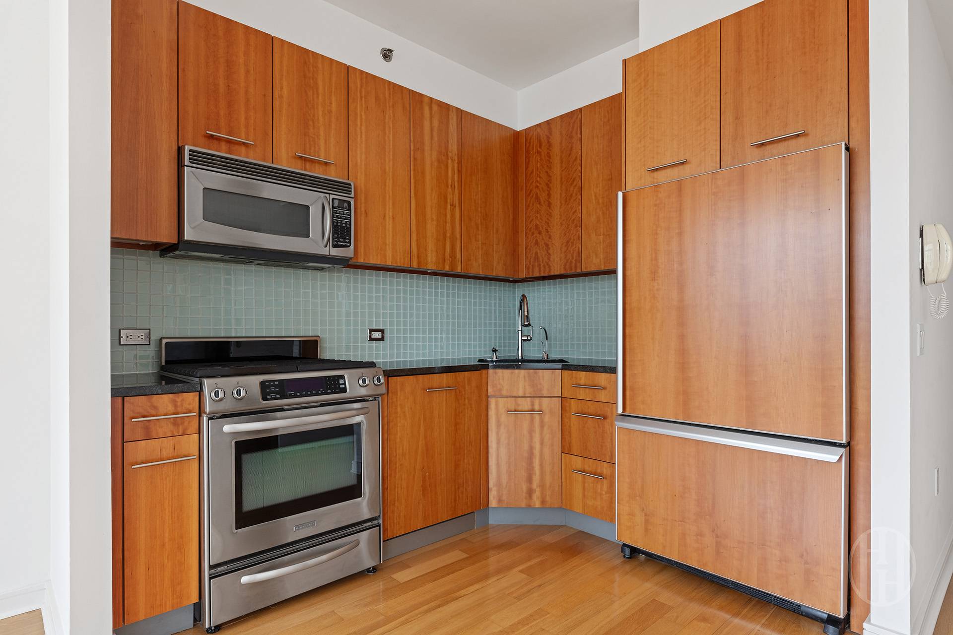11 East 29th Street Unit: 32C