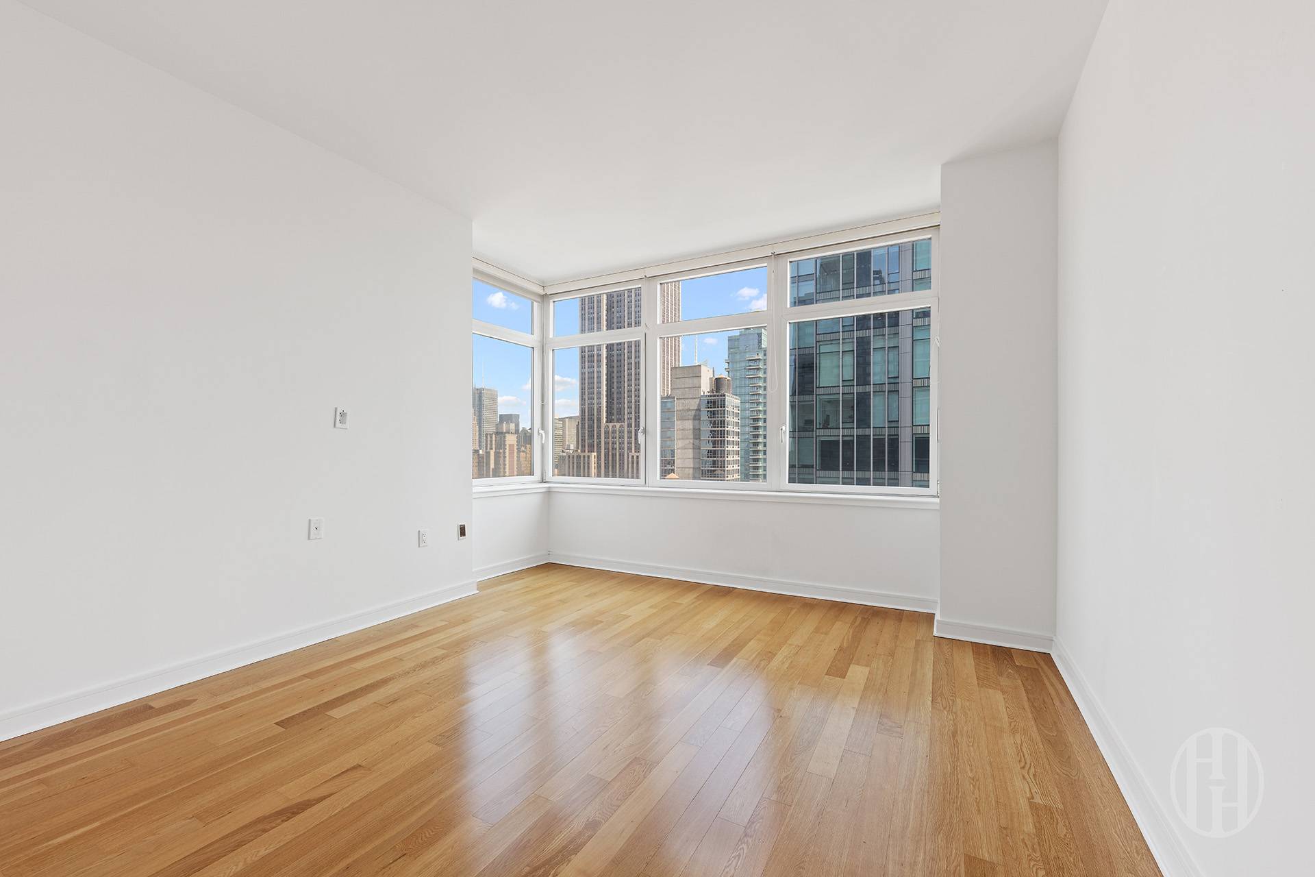 11 East 29th Street Unit: 32C