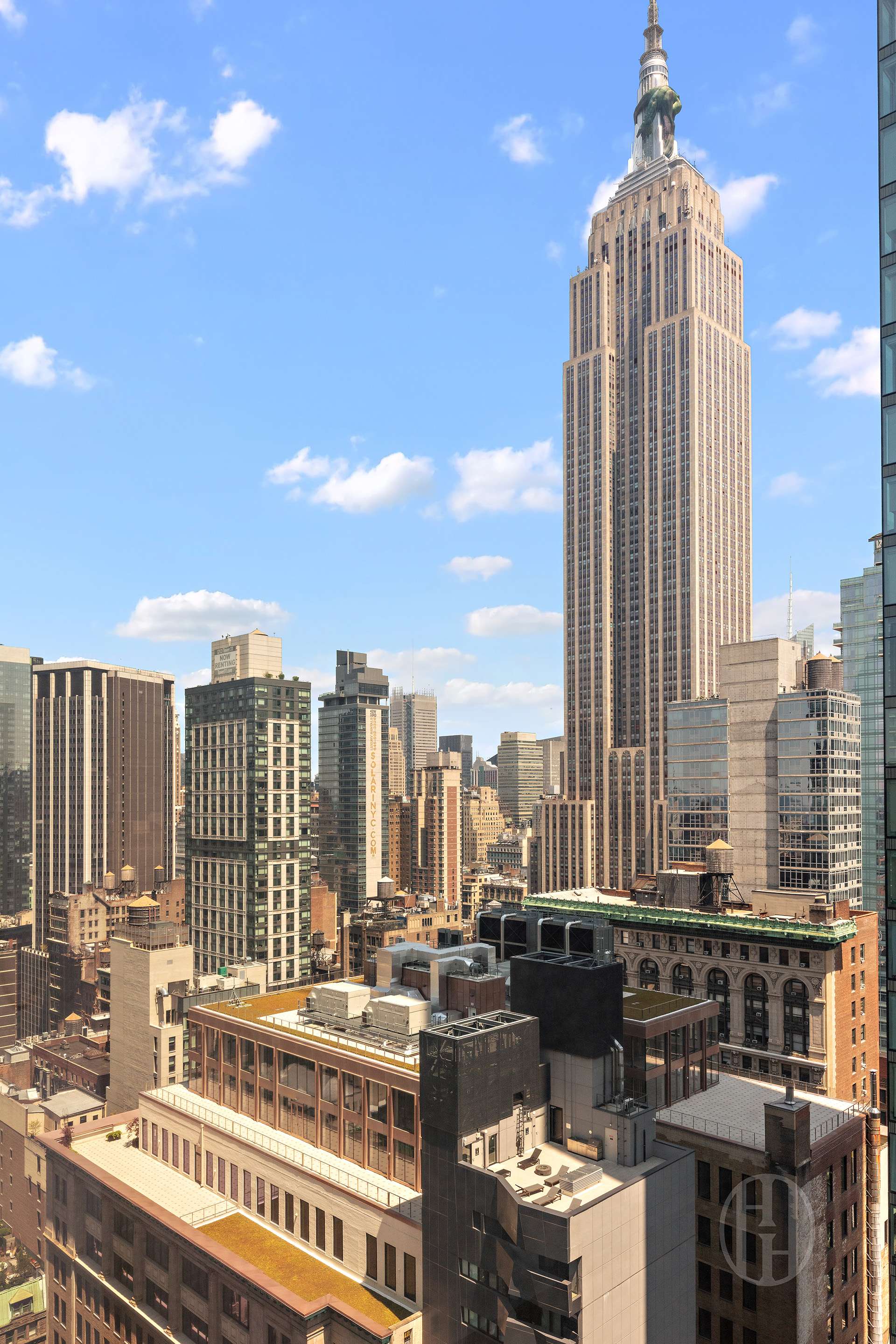 11 East 29th Street Unit: 32C