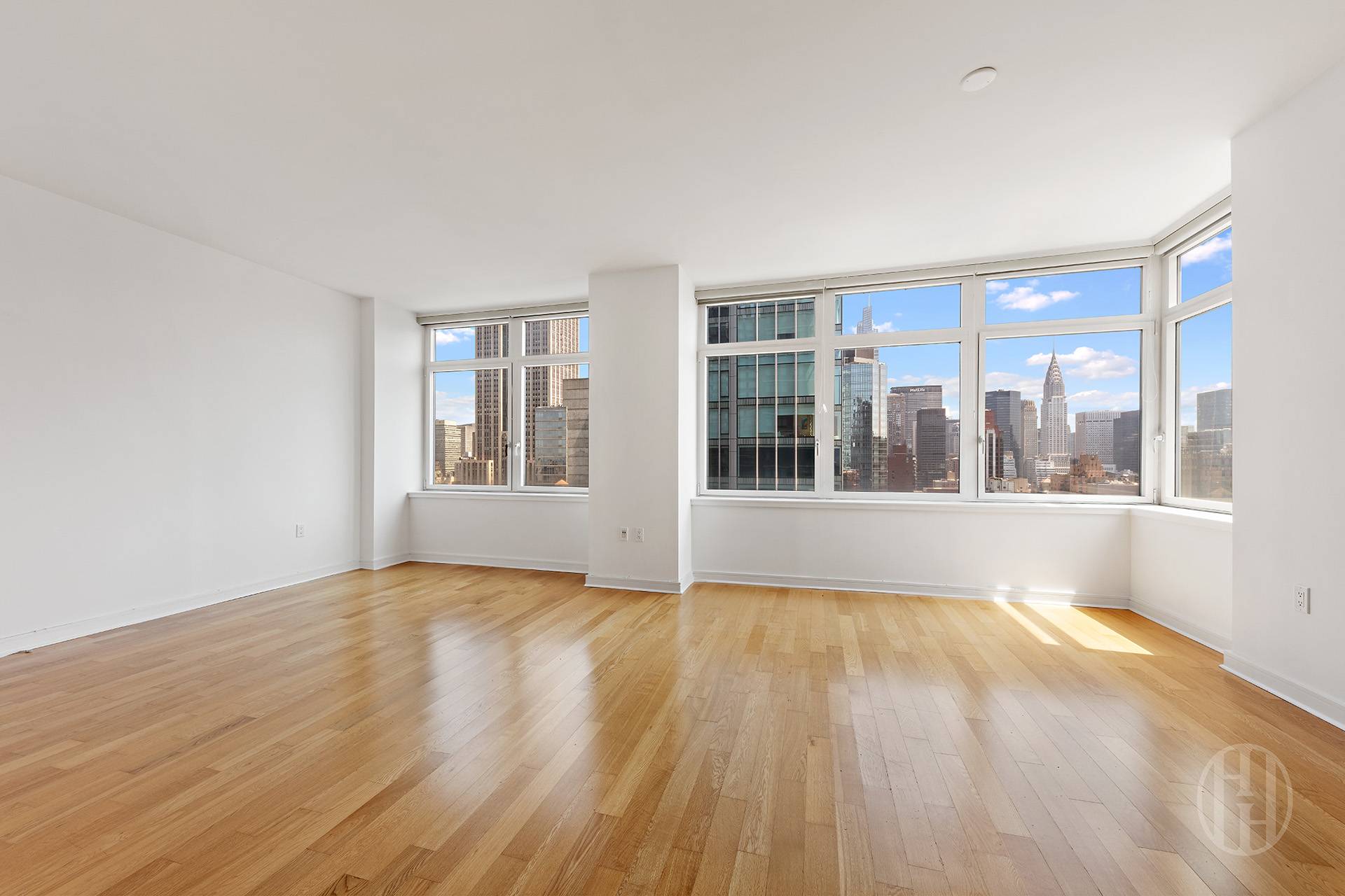 11 East 29th Street Unit: 32C