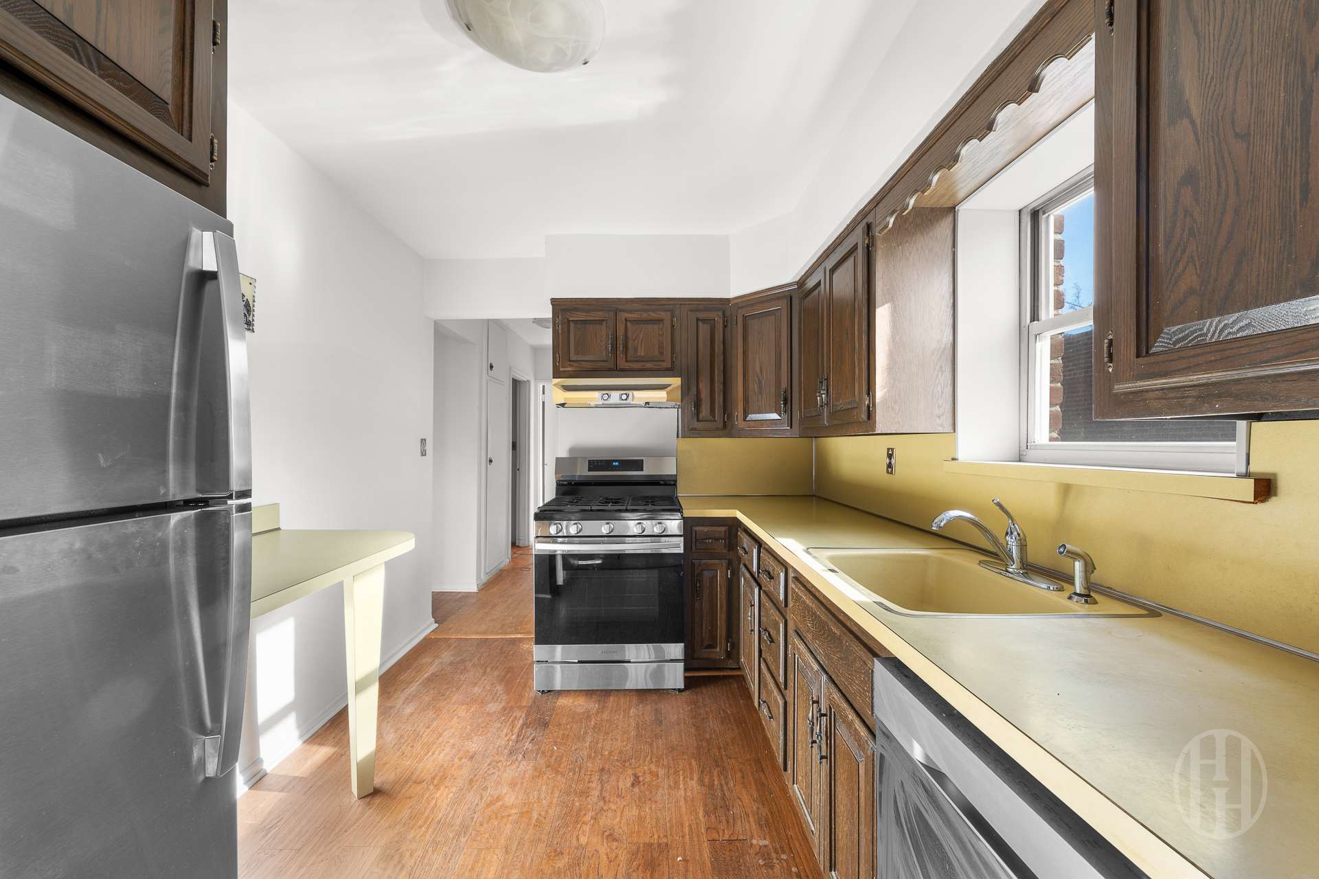 24 -29 78th St