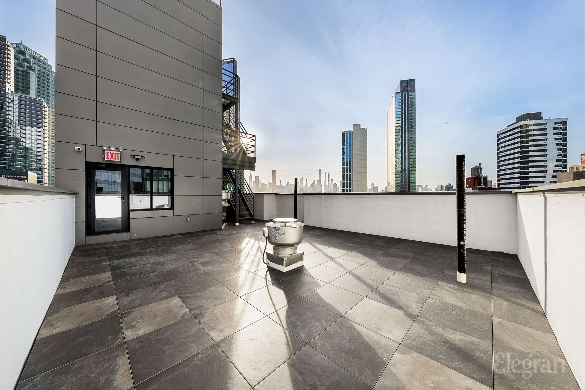 42 -62 Hunter St Unit: 11A