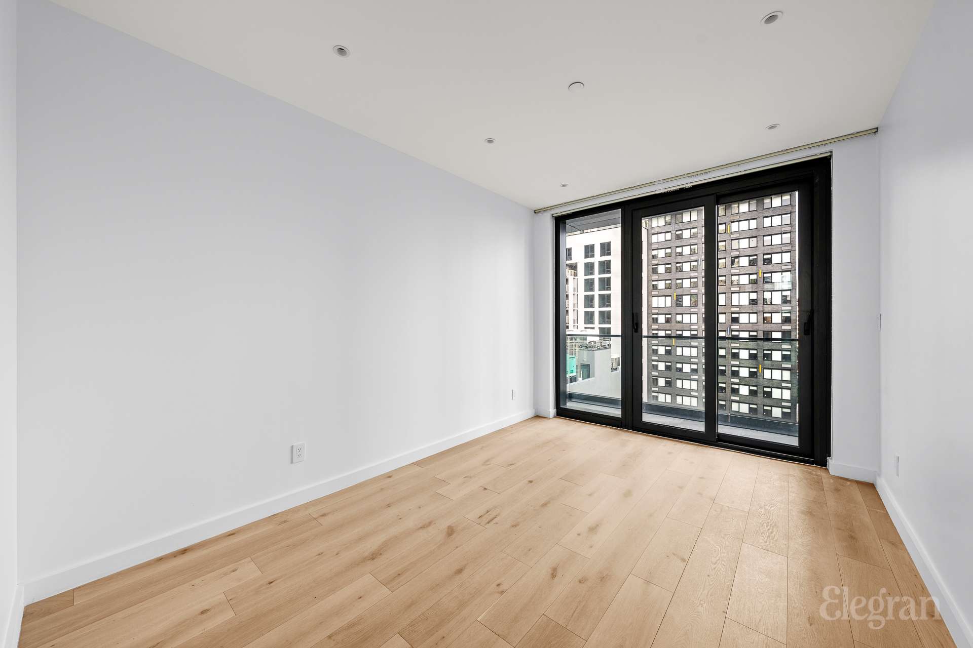 42 -62 Hunter St Unit: 11A