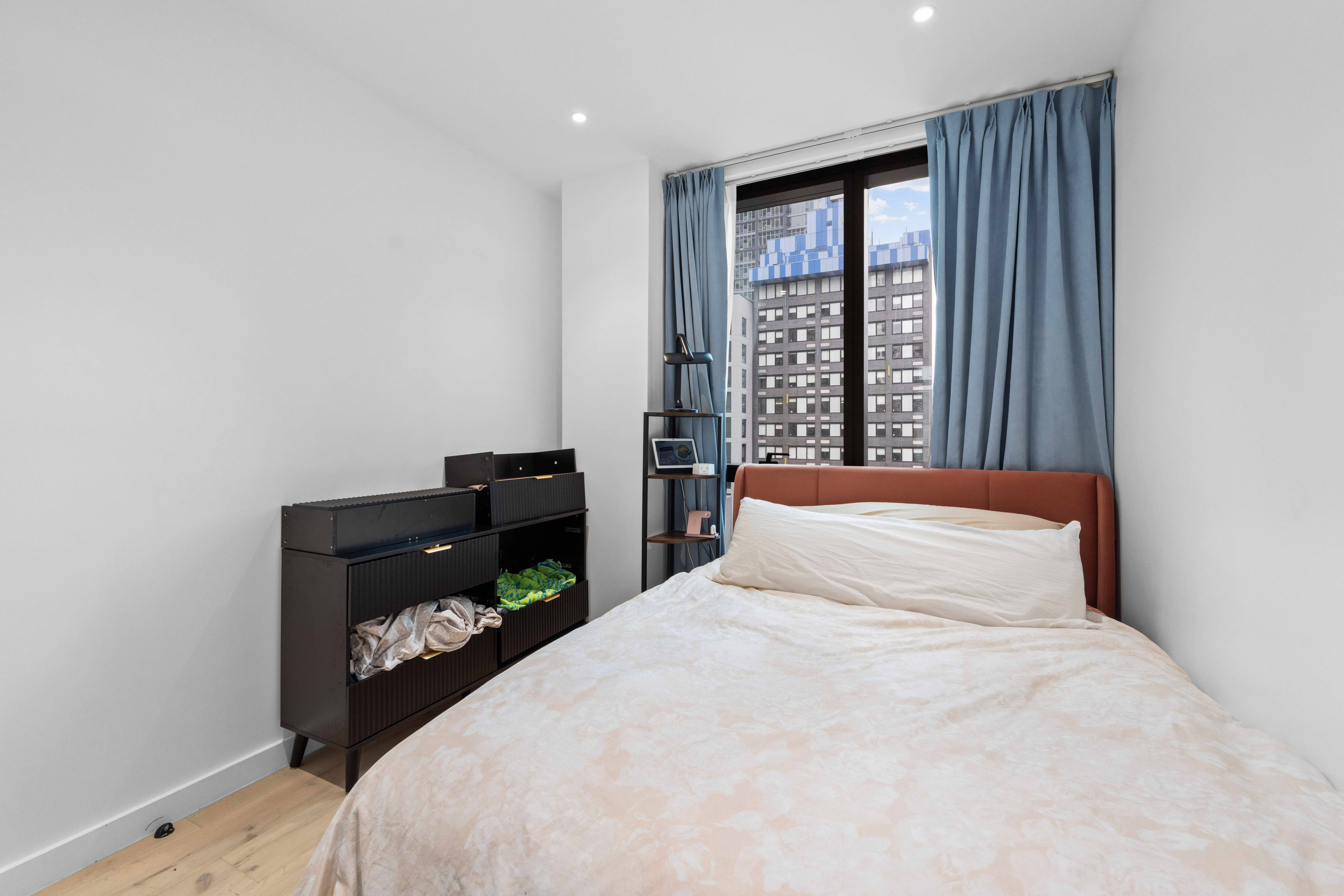 42 -62 Hunter St Unit: 11A