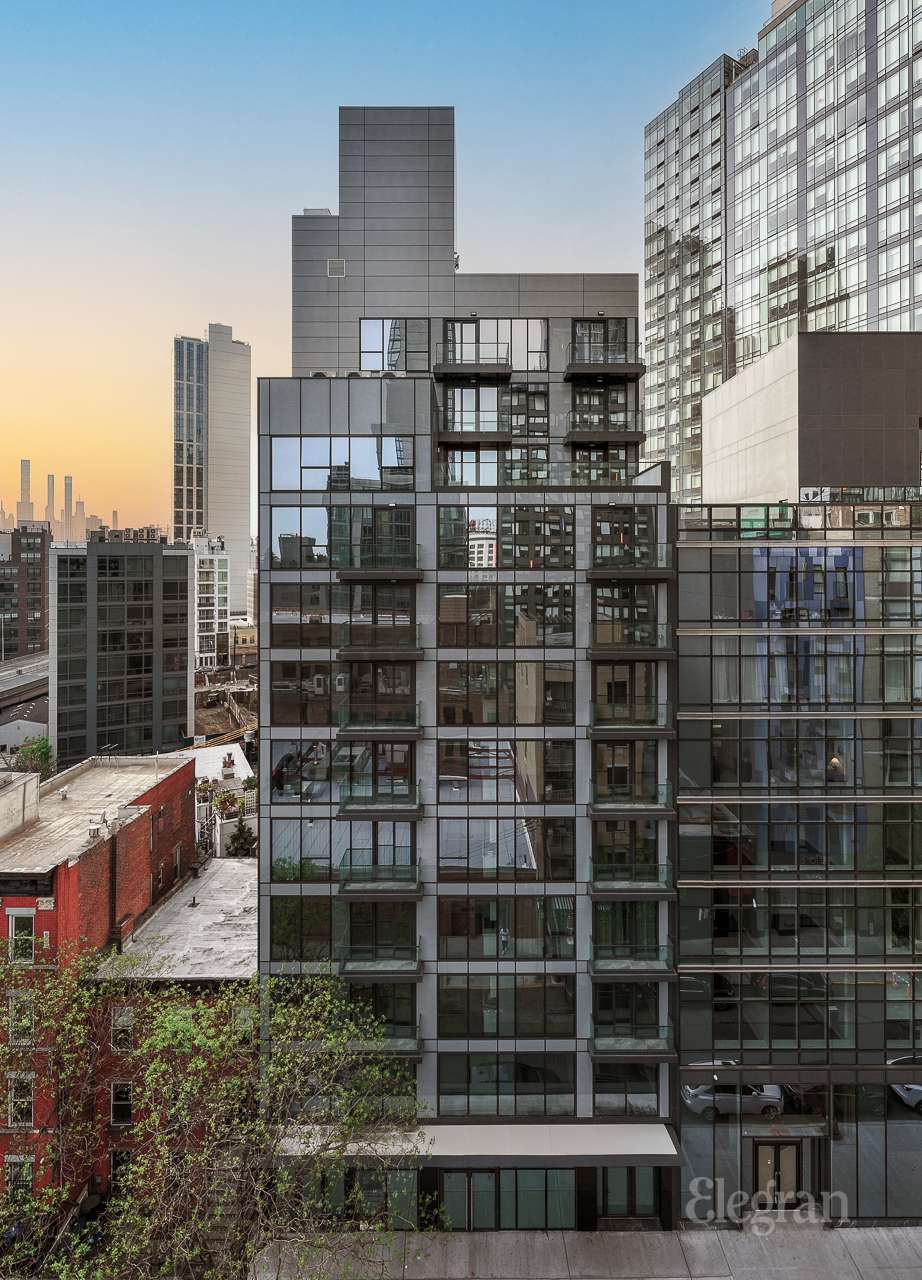 42 -62 Hunter St Unit: 11A