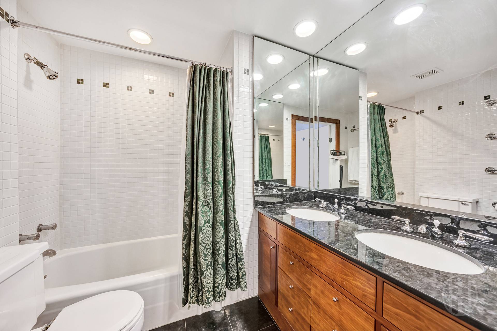 525 East 82nd Street Unit: 6EFG