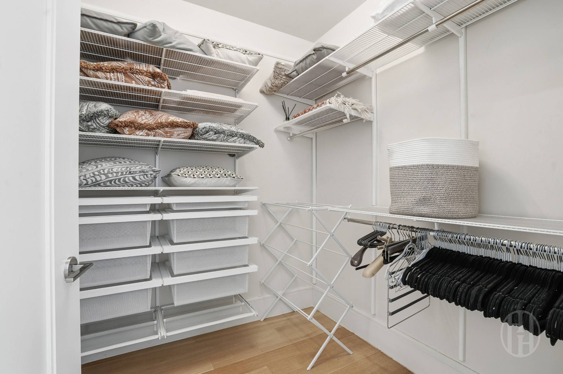 215 East 19th Street Unit: 2B