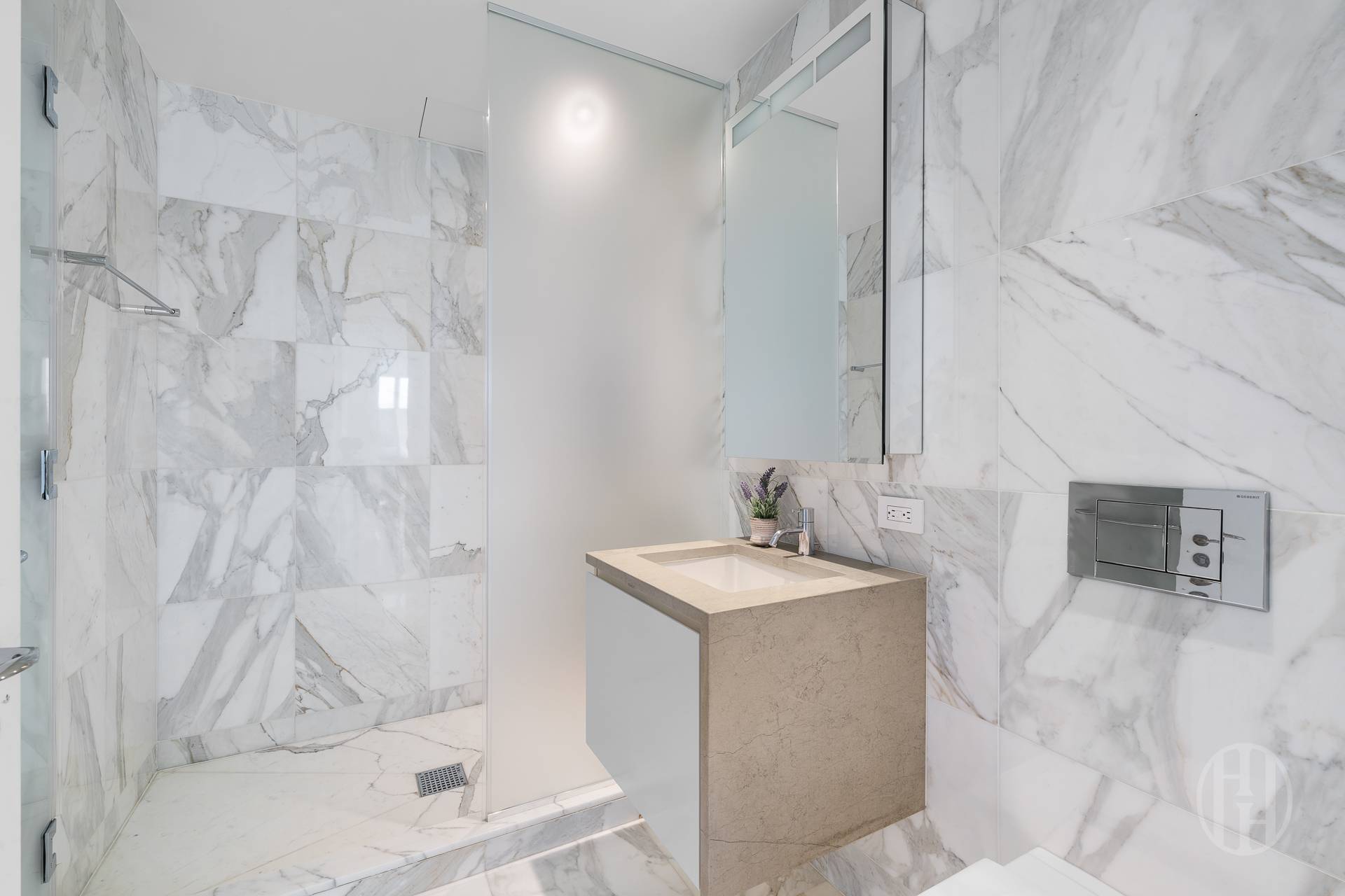 23 East 22nd Street Unit: 28B