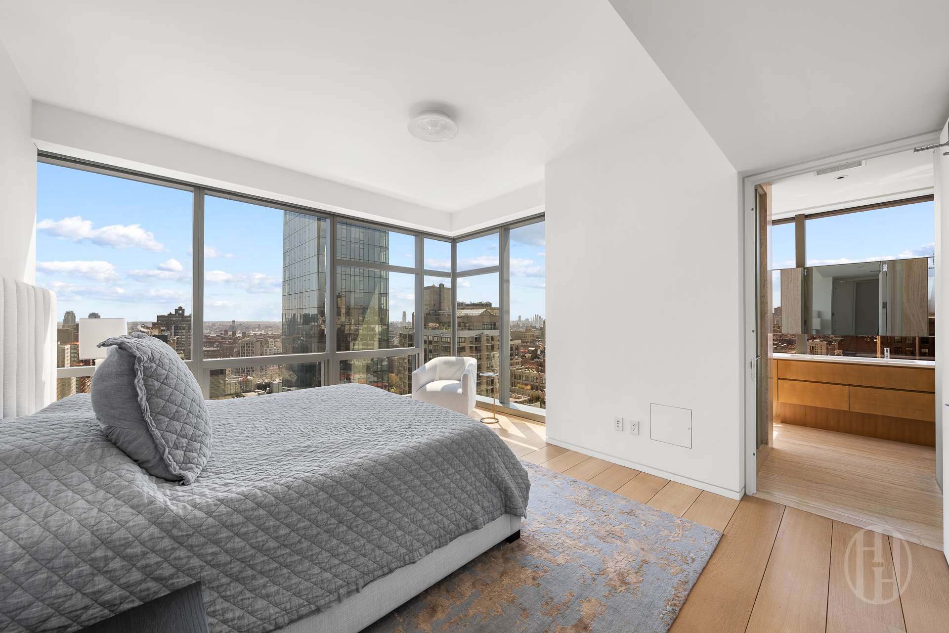 23 East 22nd Street Unit: 28B