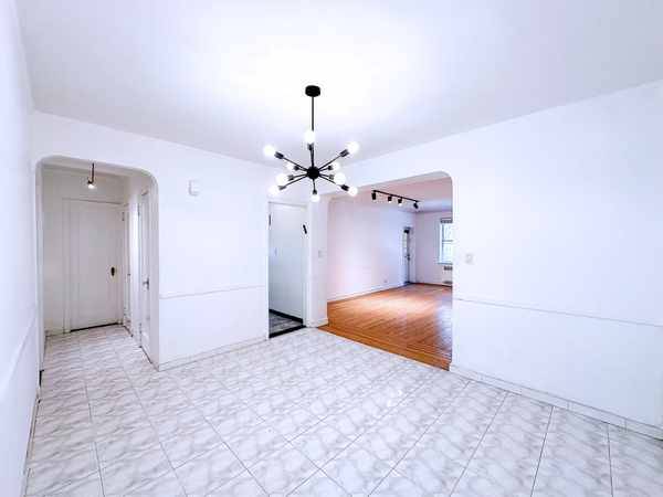 1615 Ave I Unit: 122
