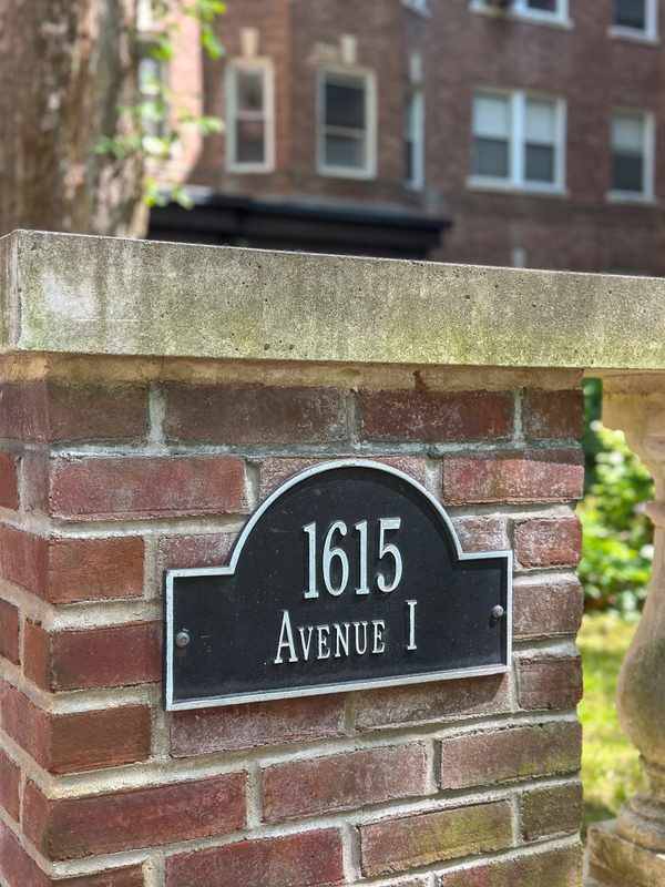 1615 Ave I Unit: 122