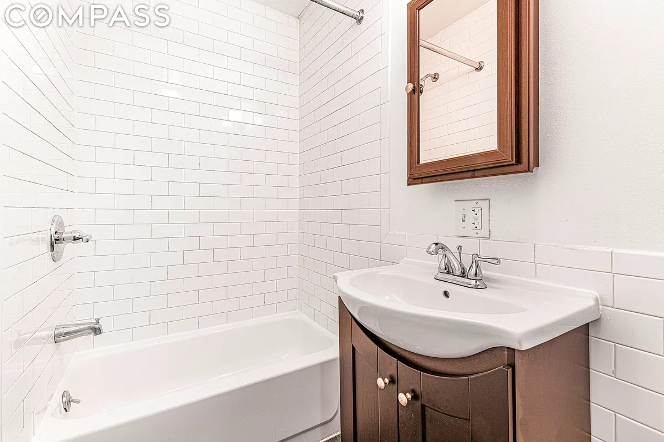 104 Forsyth Street 15