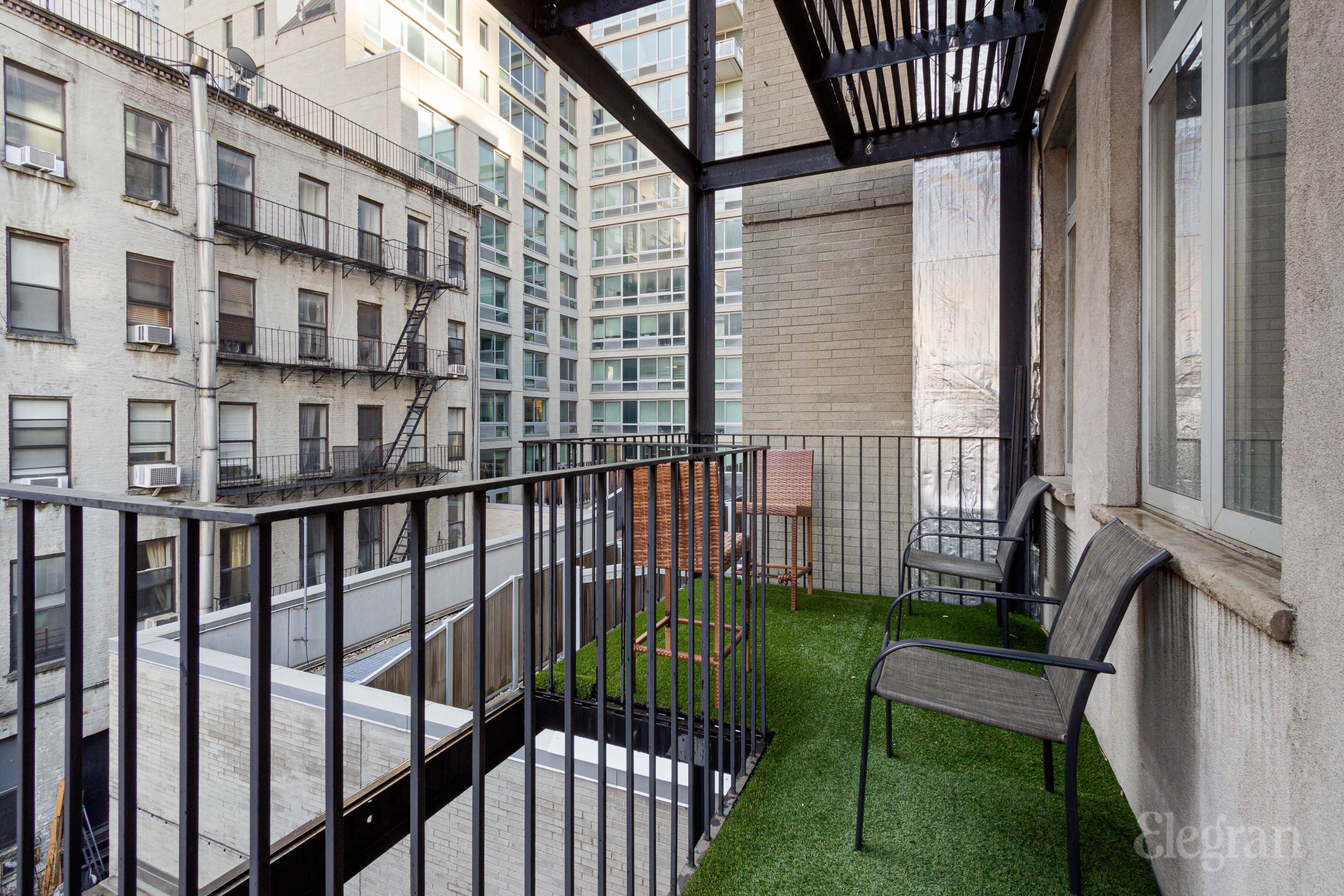 446 W 38th Street 4