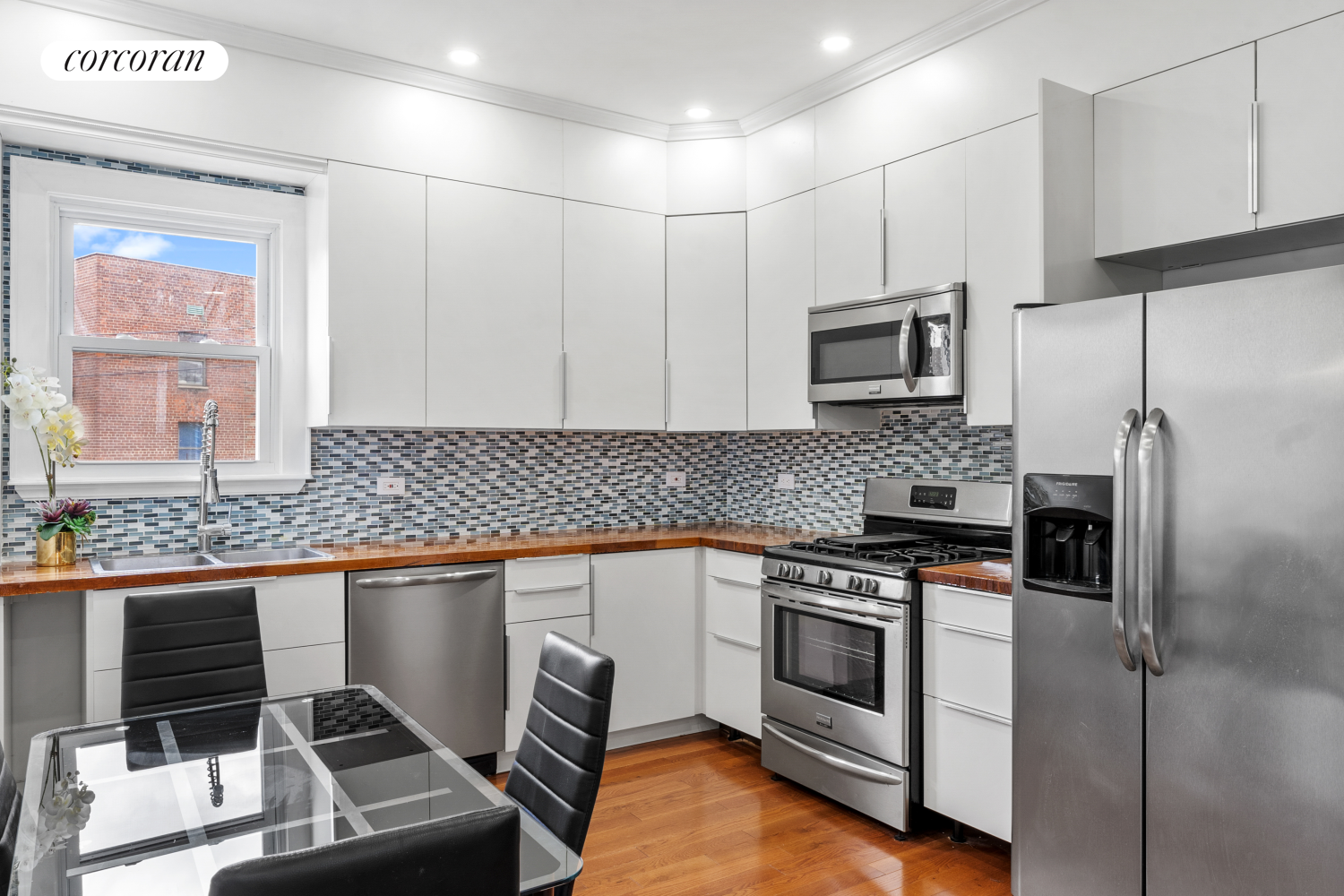 550 MORRIS PARK Avenue 3