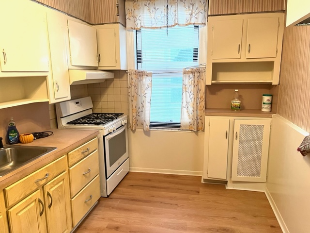 415 HAWTHORNE Street 2