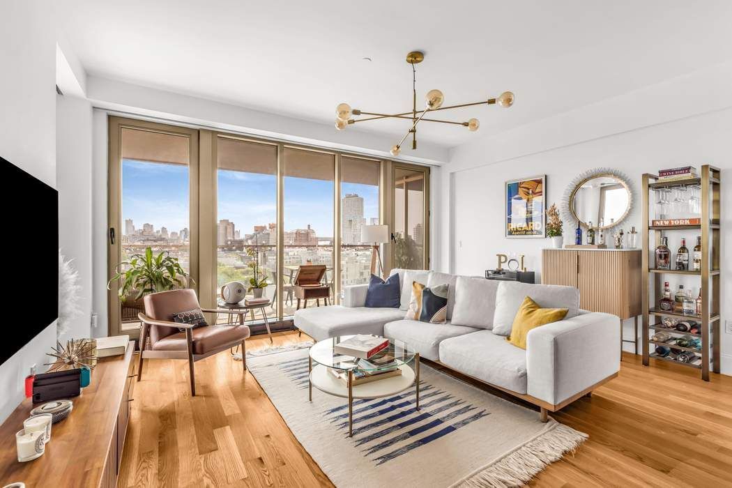 144 N 8th Street 9B