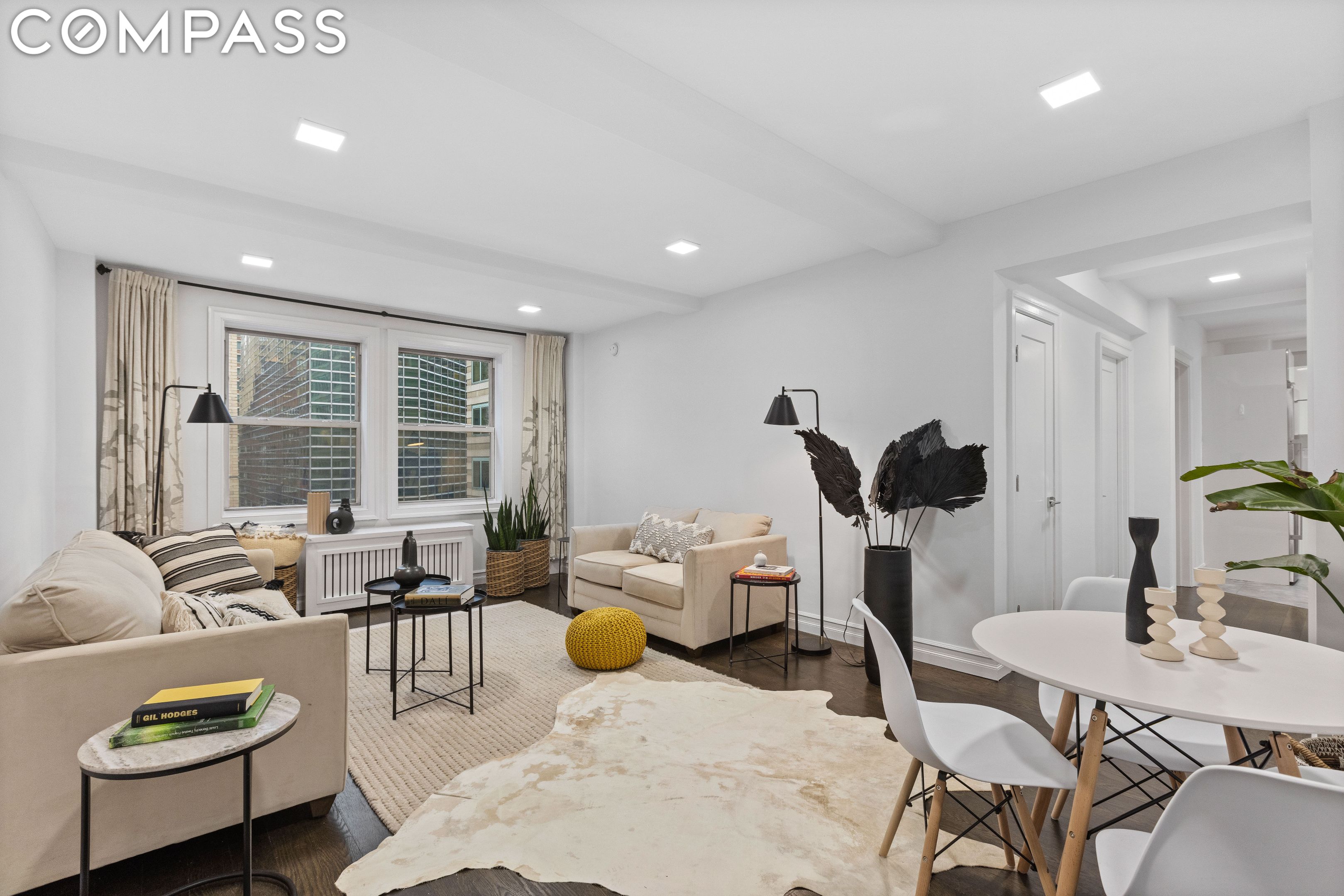 321 E 43rd Street 812