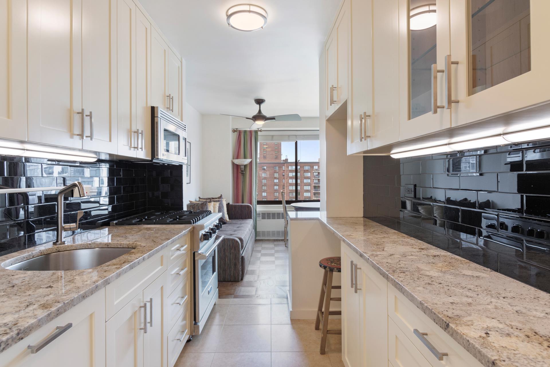 382 CENTRAL Park W 15P