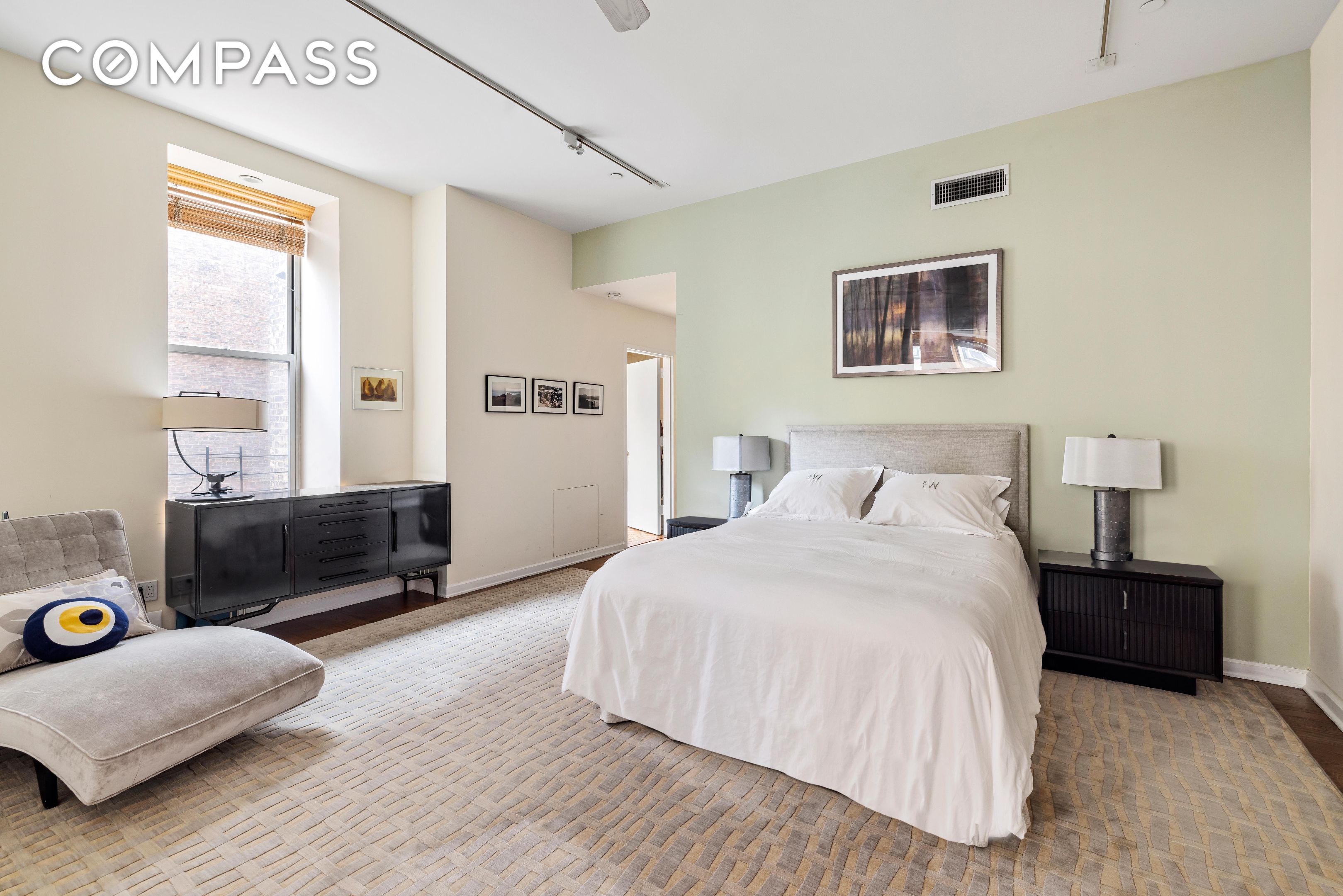 114 W 17th Street 4R