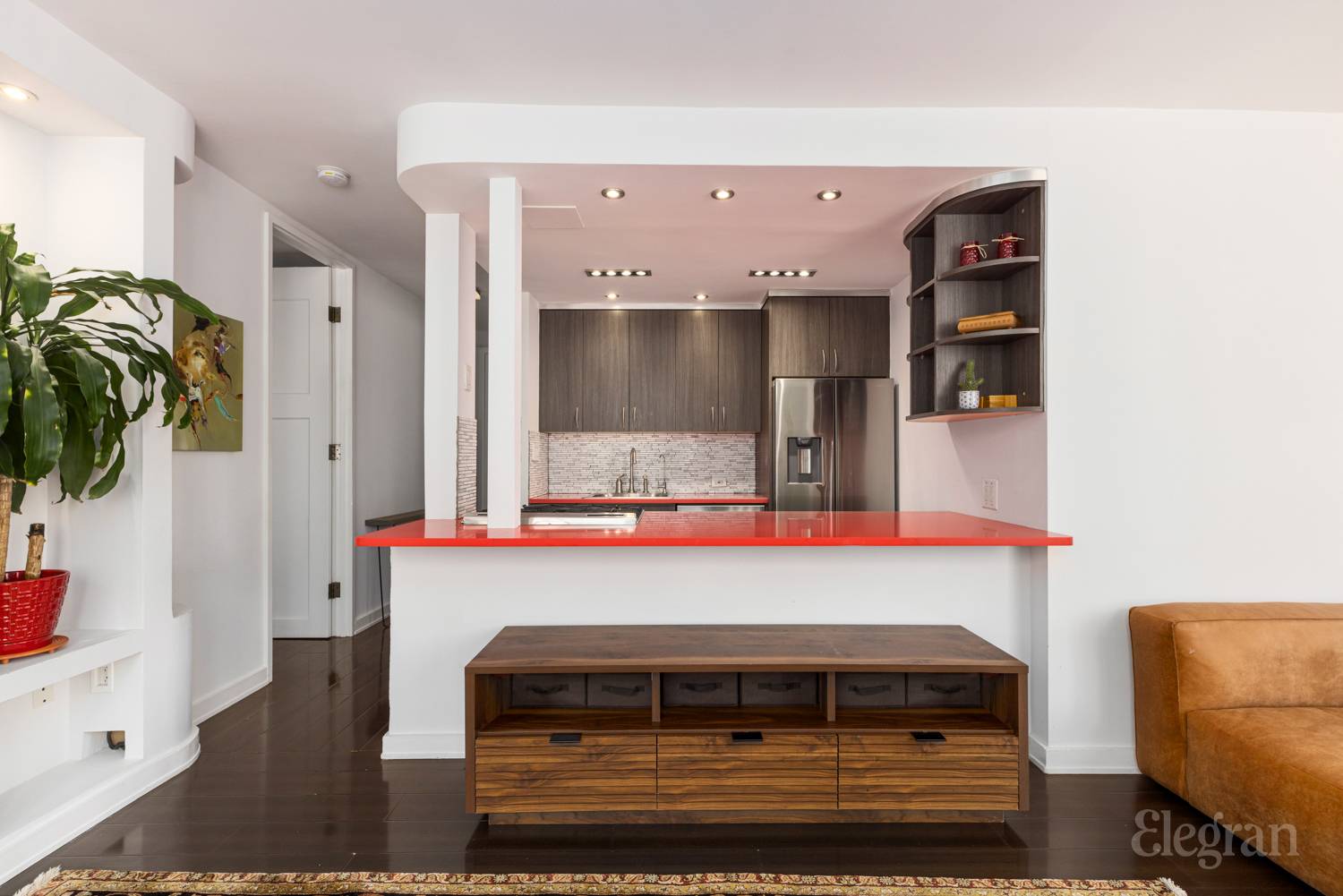 300 Albany Street 7i