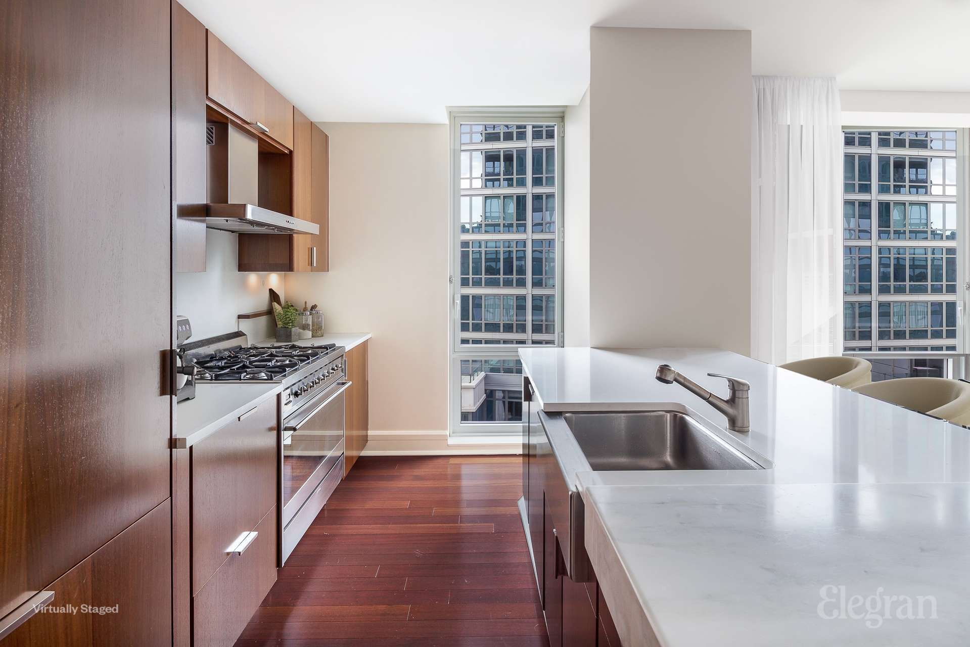 60 Riverside Boulevard 1902