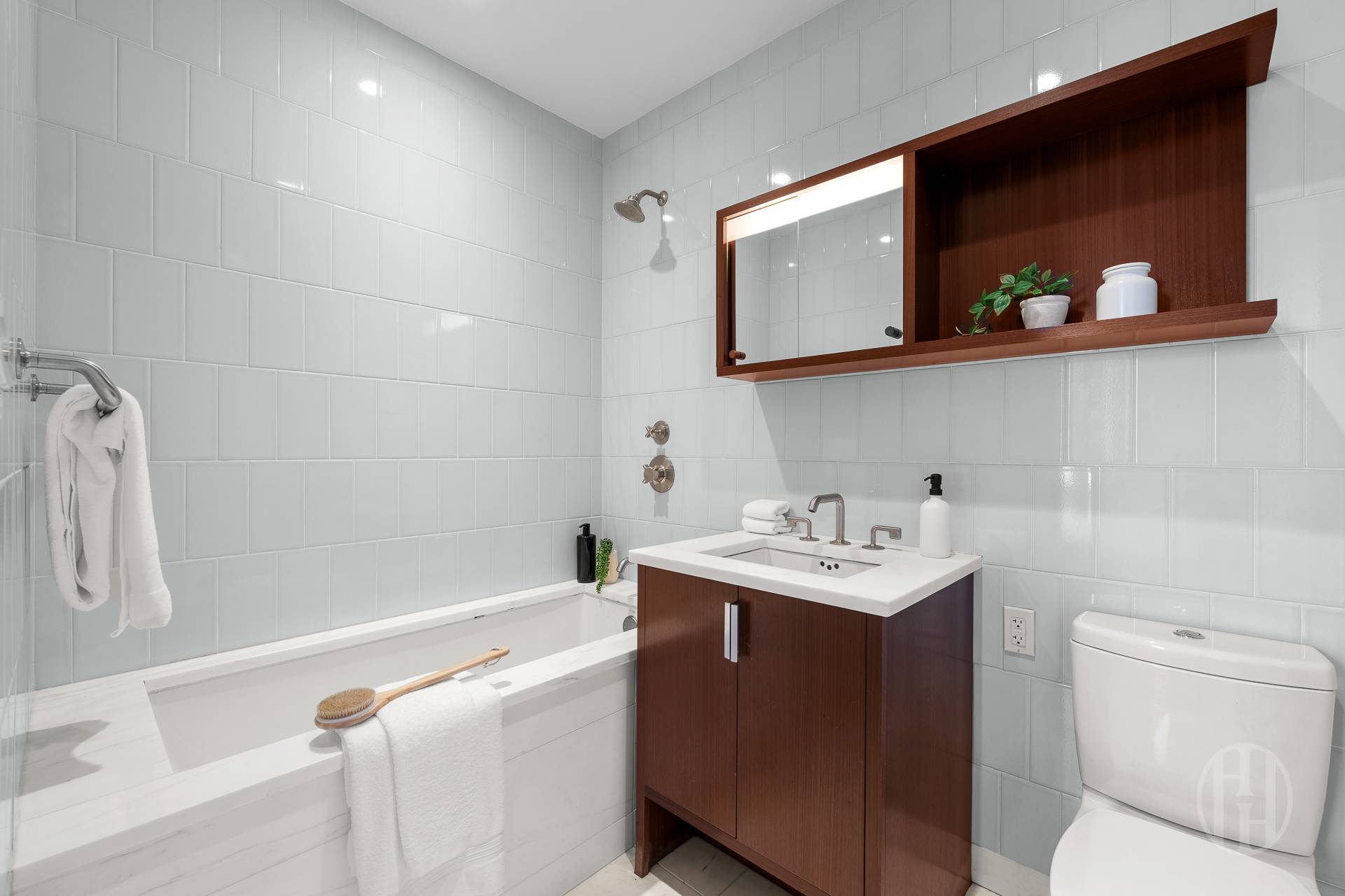 60 Riverside Boulevard 1902