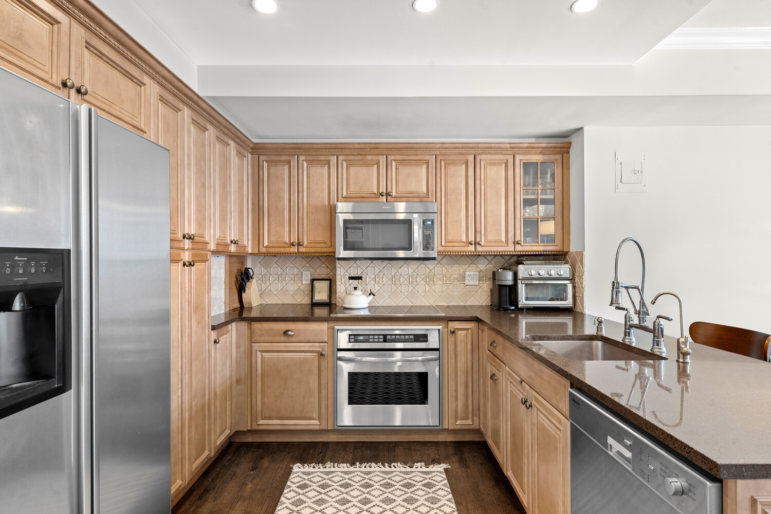 45 TUDOR CITY Place 1515