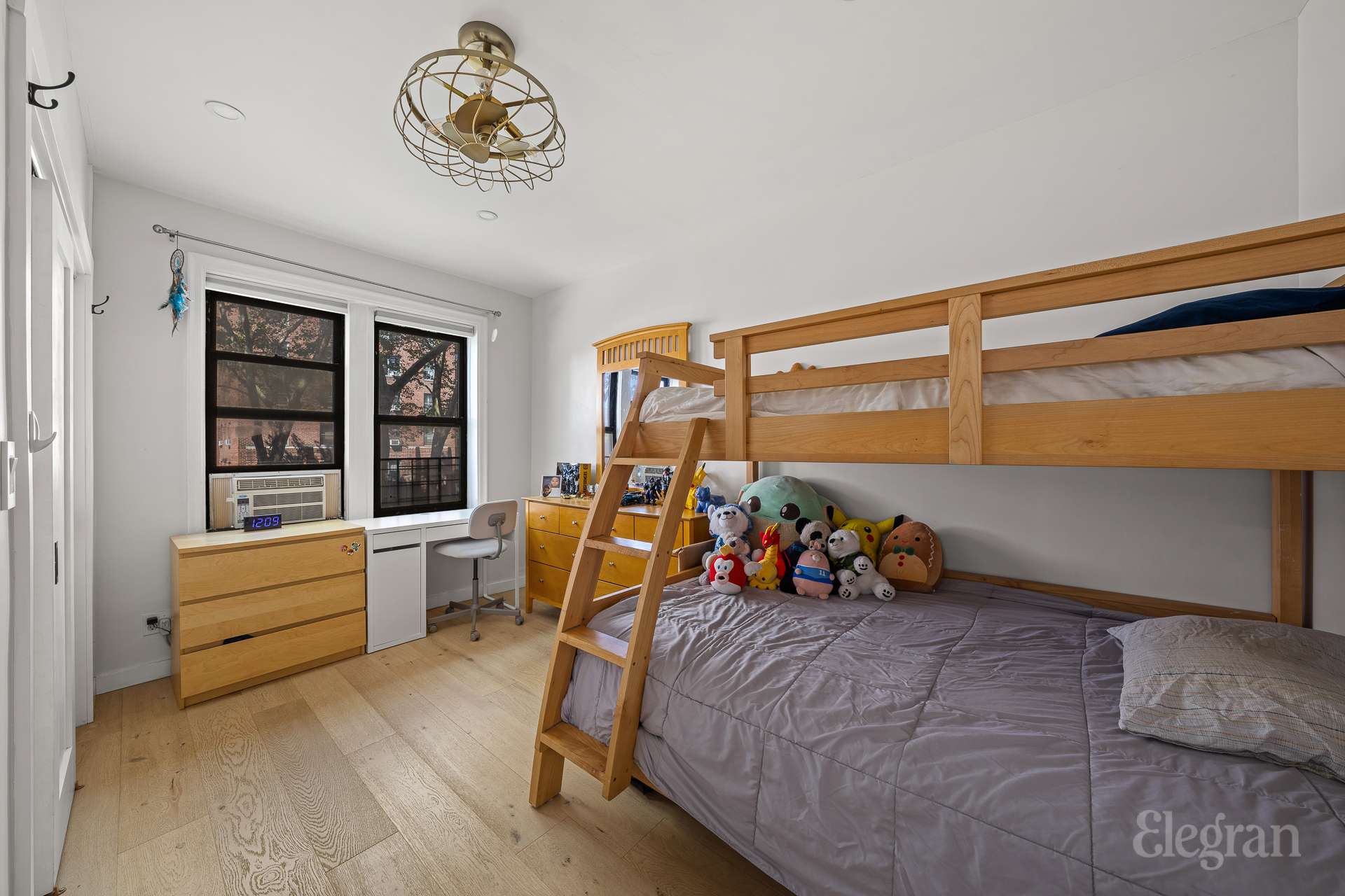 504 Grand Street F23