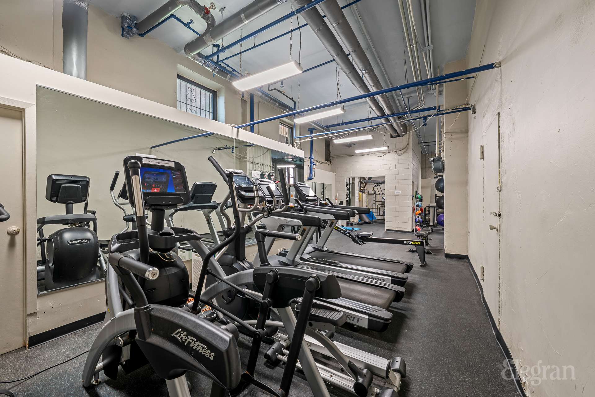 504 Grand Street F23