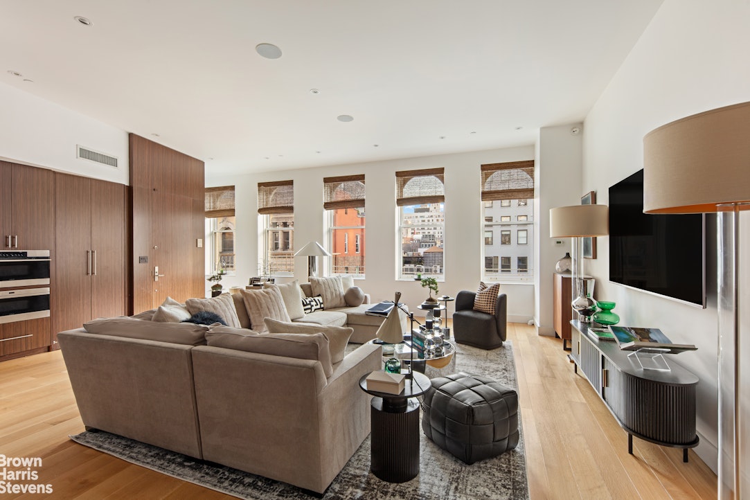 7 E 17TH Street PHS