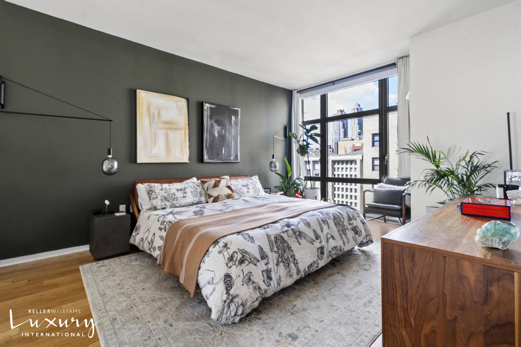 310 W 52nd Street 5J