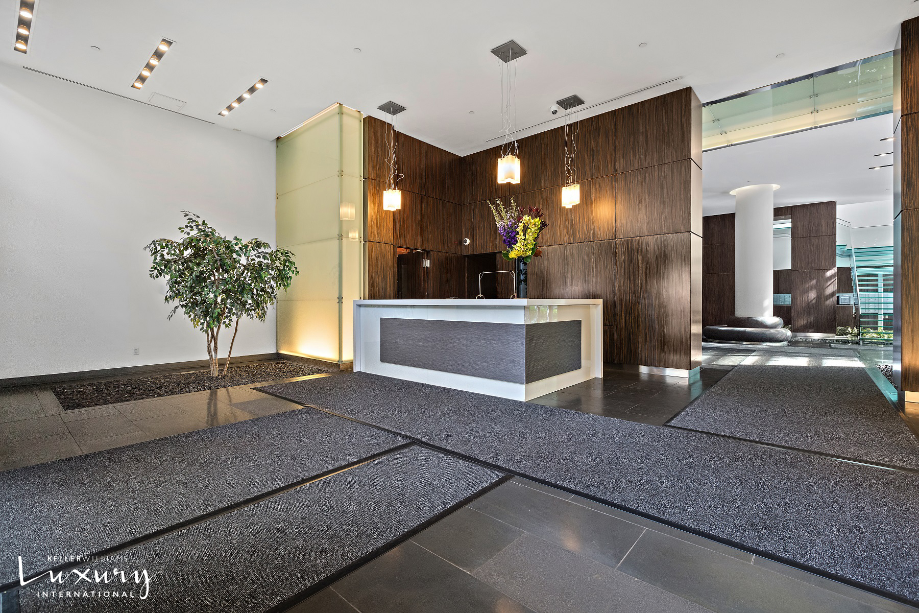 310 W 52nd Street 5J