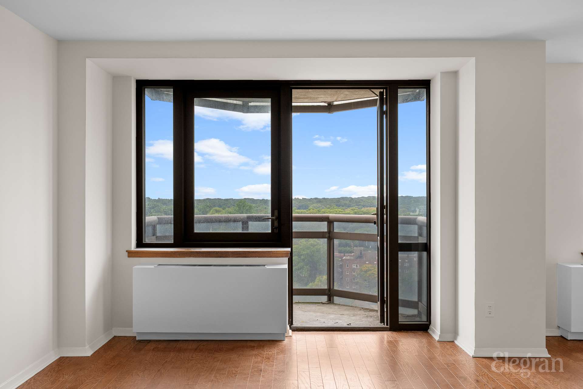 112-01 Boulevard 16F