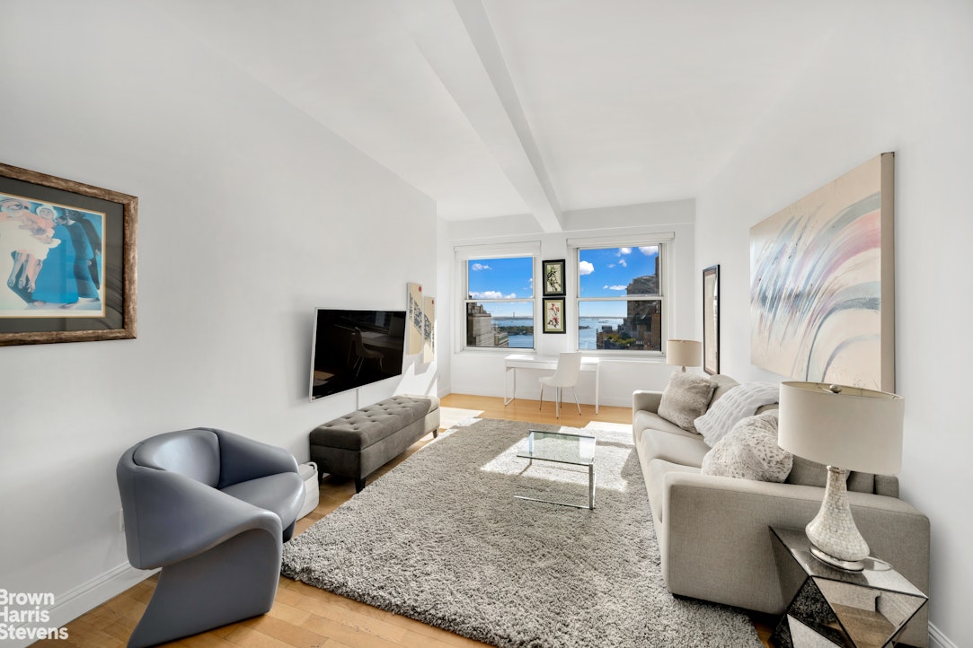 88 GREENWICH Street 2704