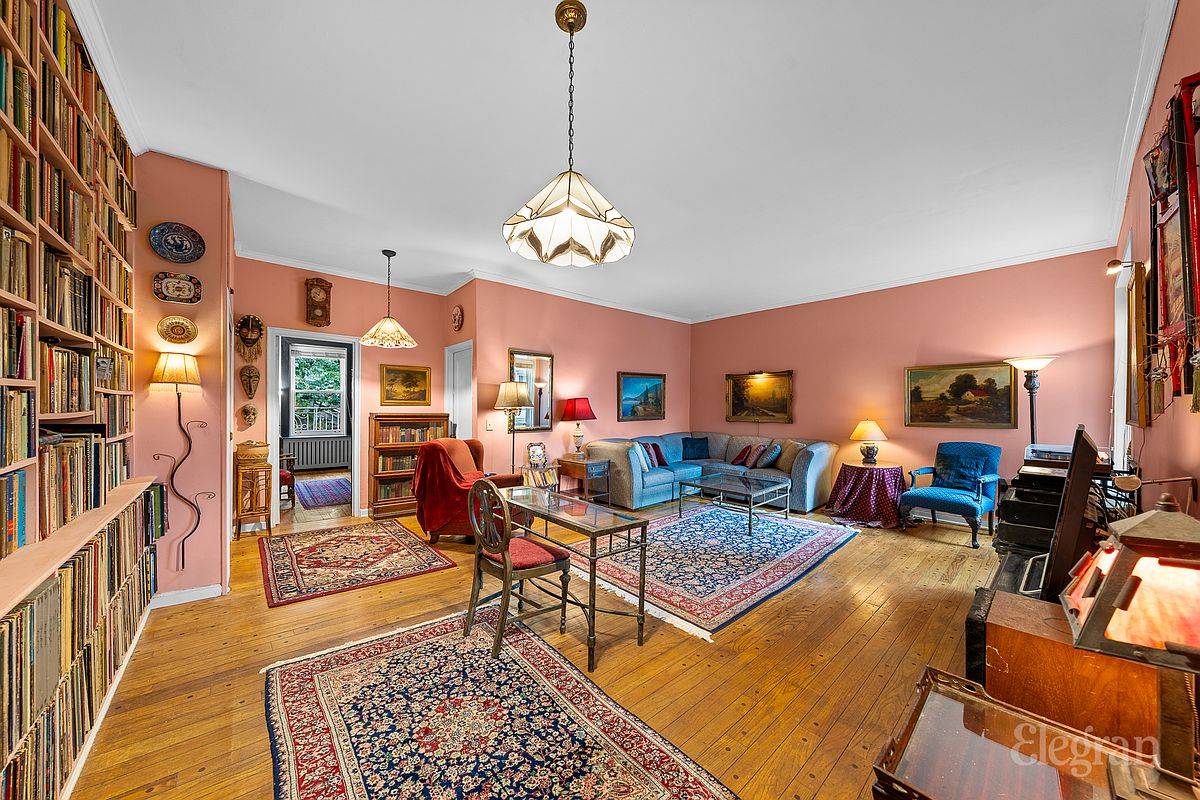 552 Riverside Drive 4B