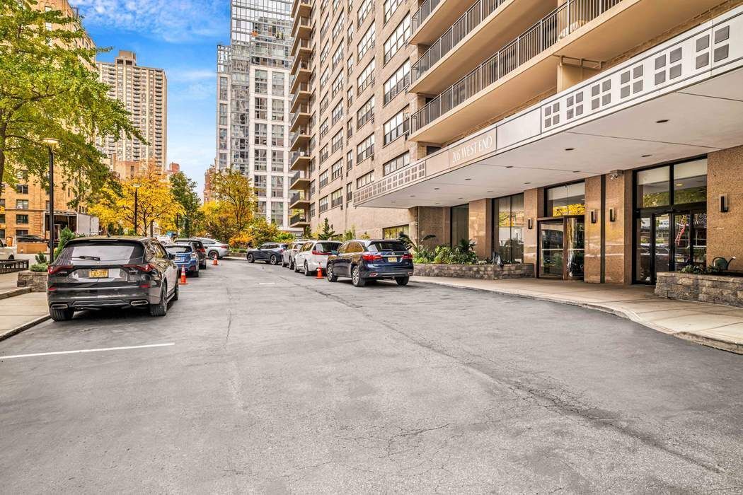 205 W End Avenue 2J