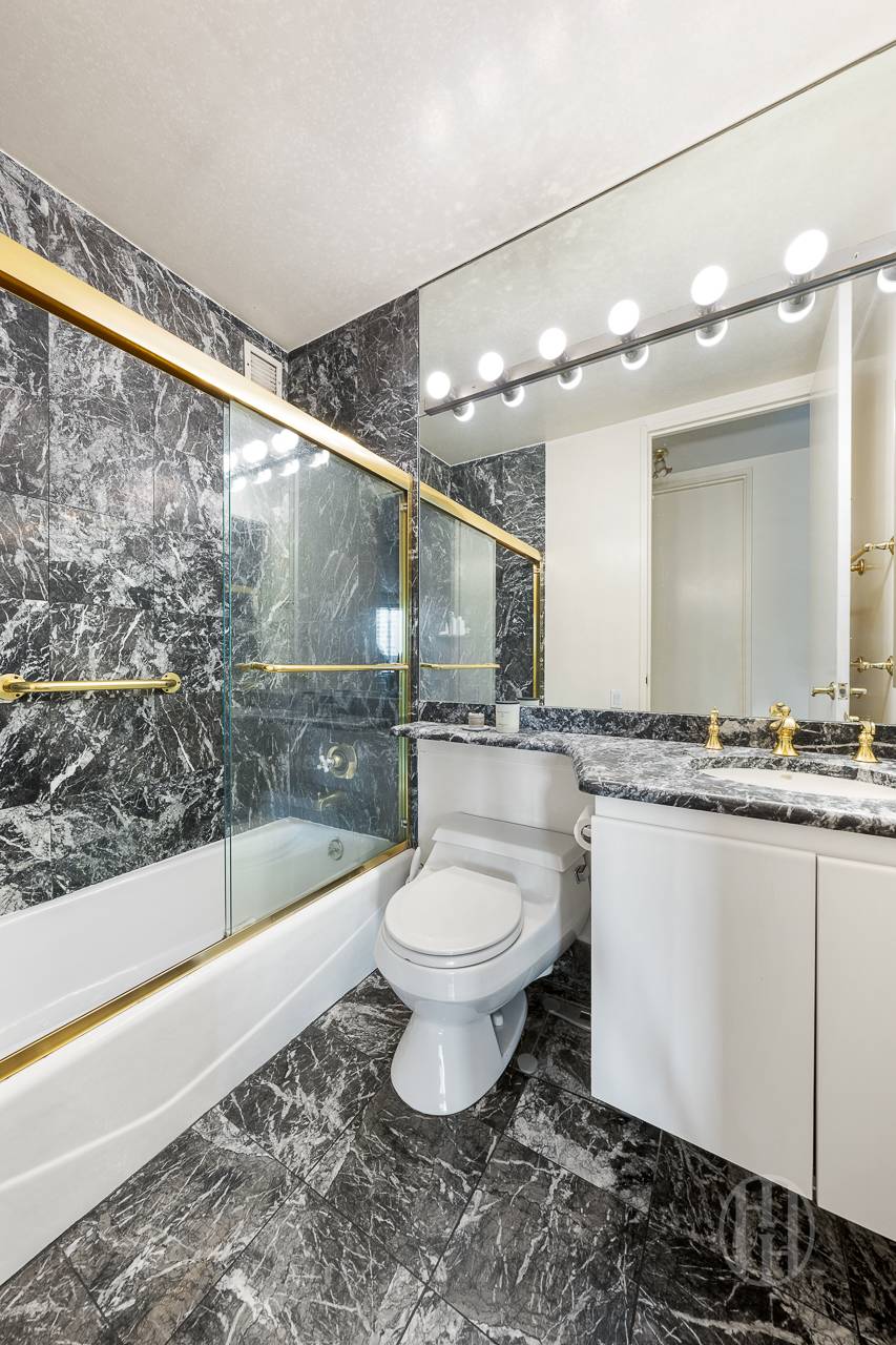 401 E 84th Street 5B