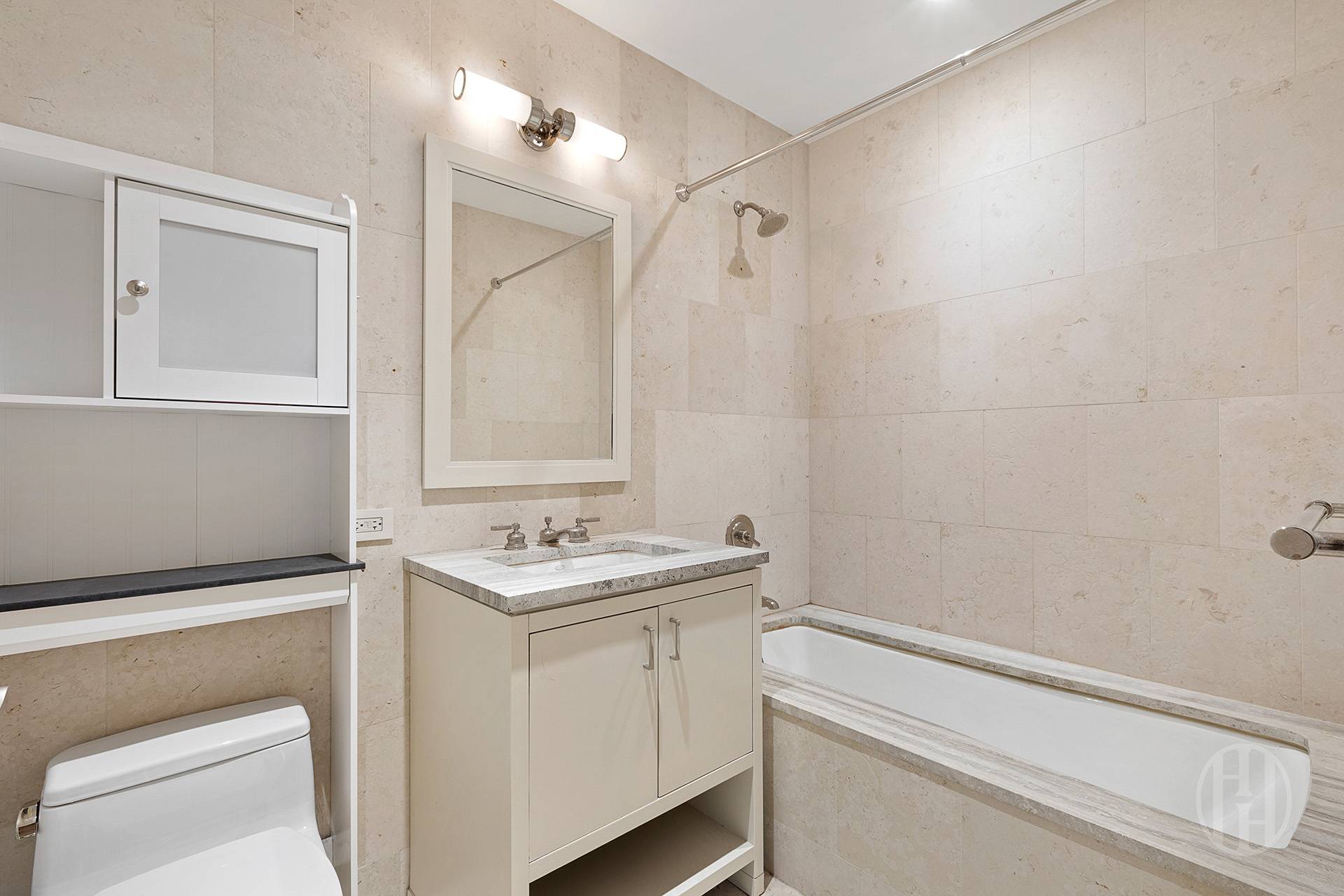 100 Riverside Boulevard 8J