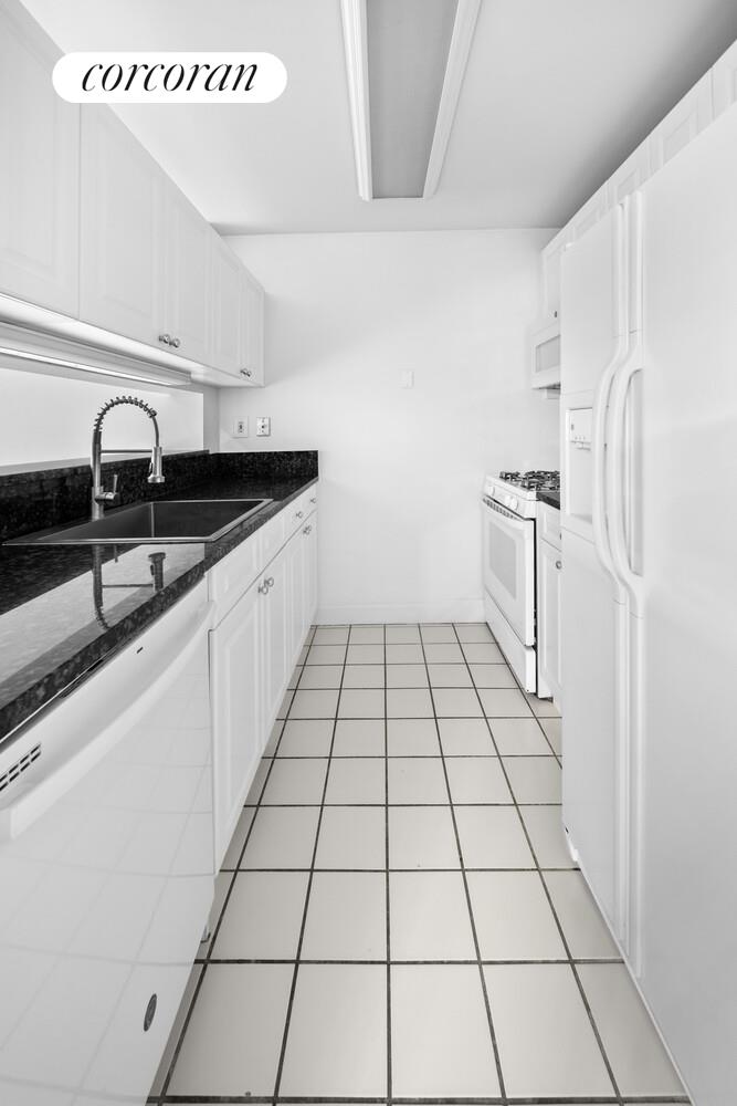 404 E 76TH Street 3D
