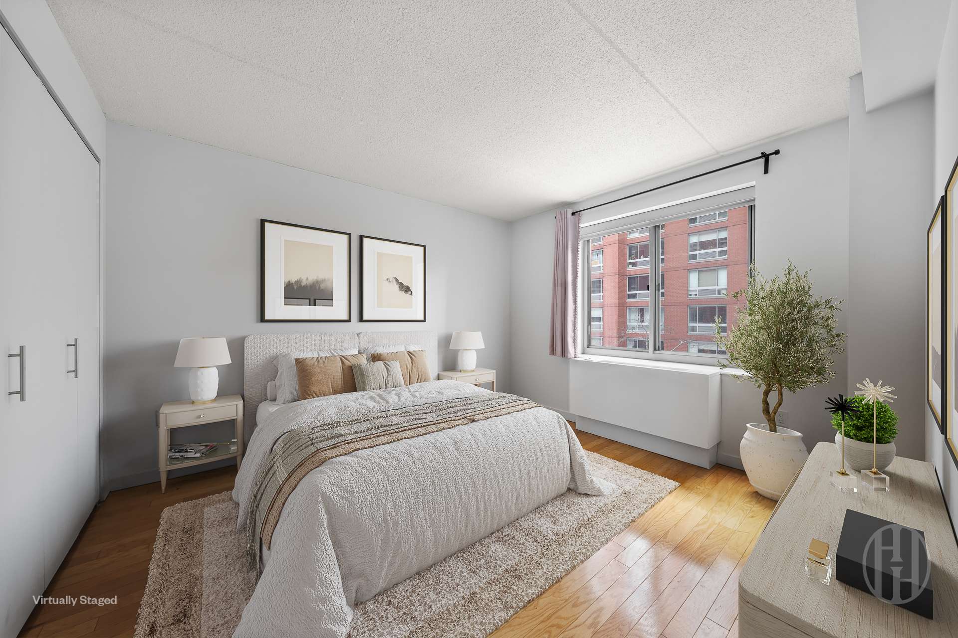 555 W 23rd Street N5E