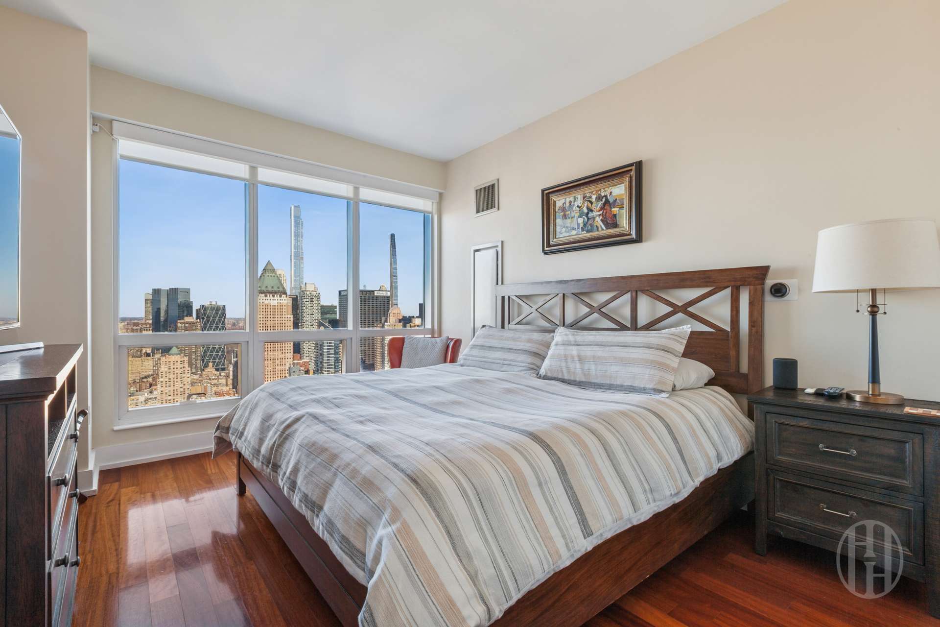 350 W 42nd Street 56C