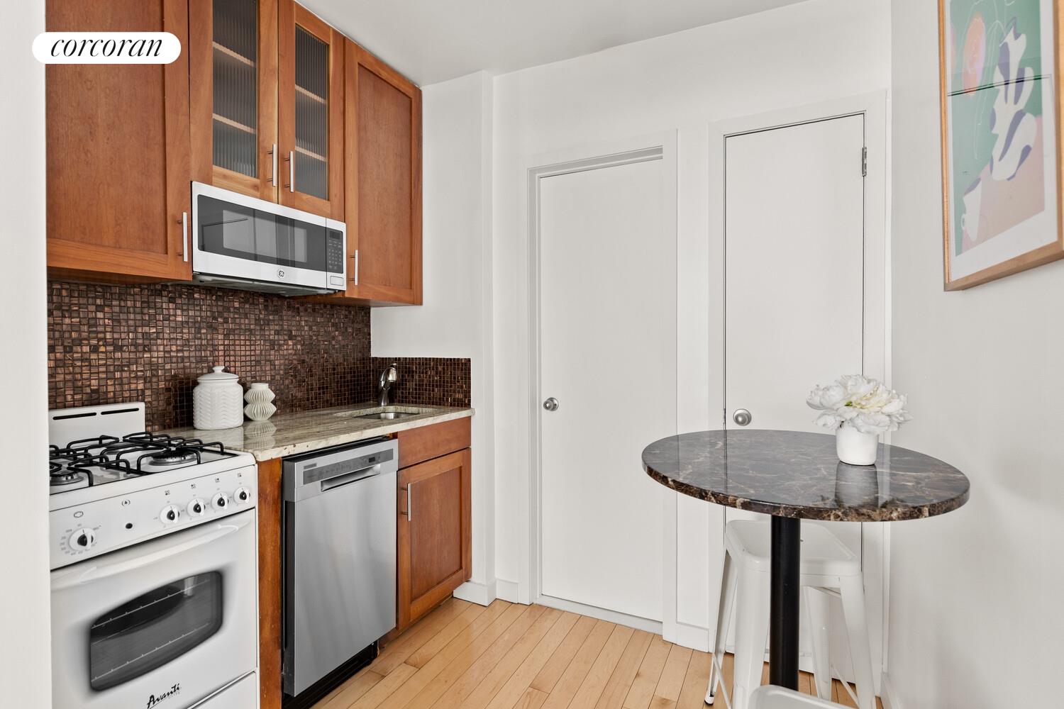 20 JANE Street 2D