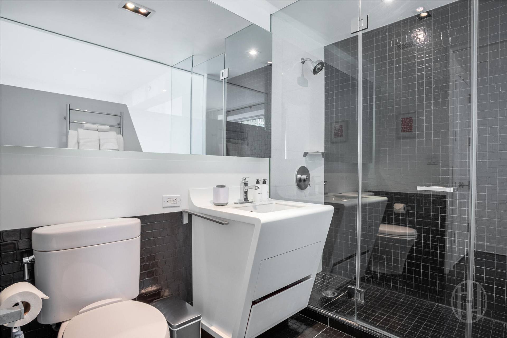 123 Washington Street 27/28/29